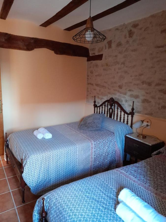 Hostal Ca Efren Castellfort Exterior foto